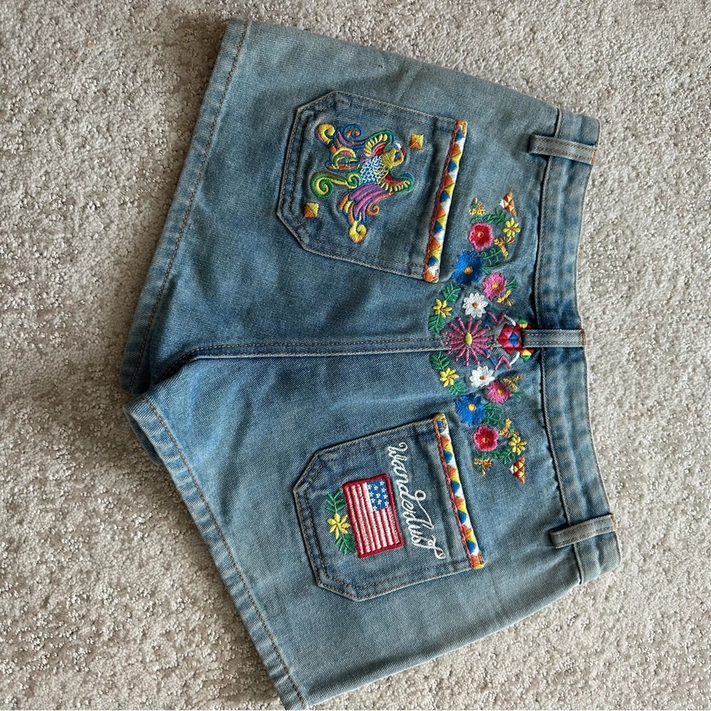 Sample Spell shorts - Picture 5 of 7
